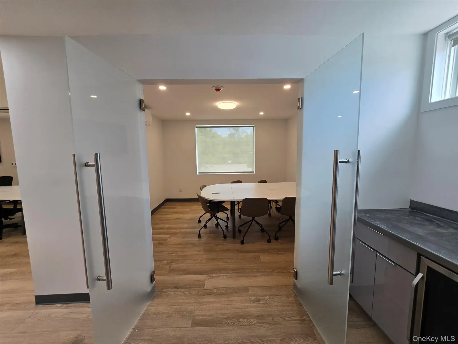 222 Valley Place, photo 8