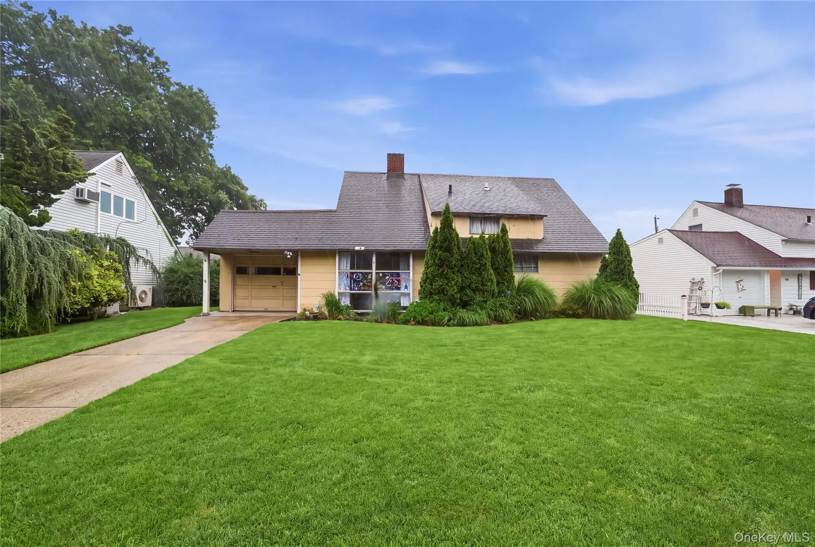 161 Duckpond Drive, photo 2