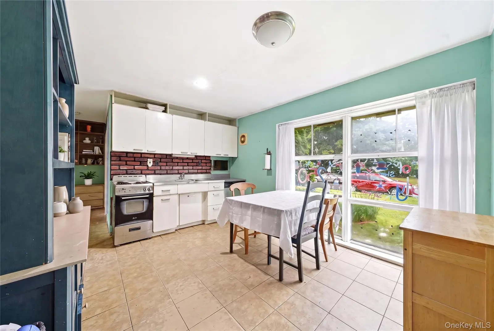 161 Duckpond Drive, photo 3