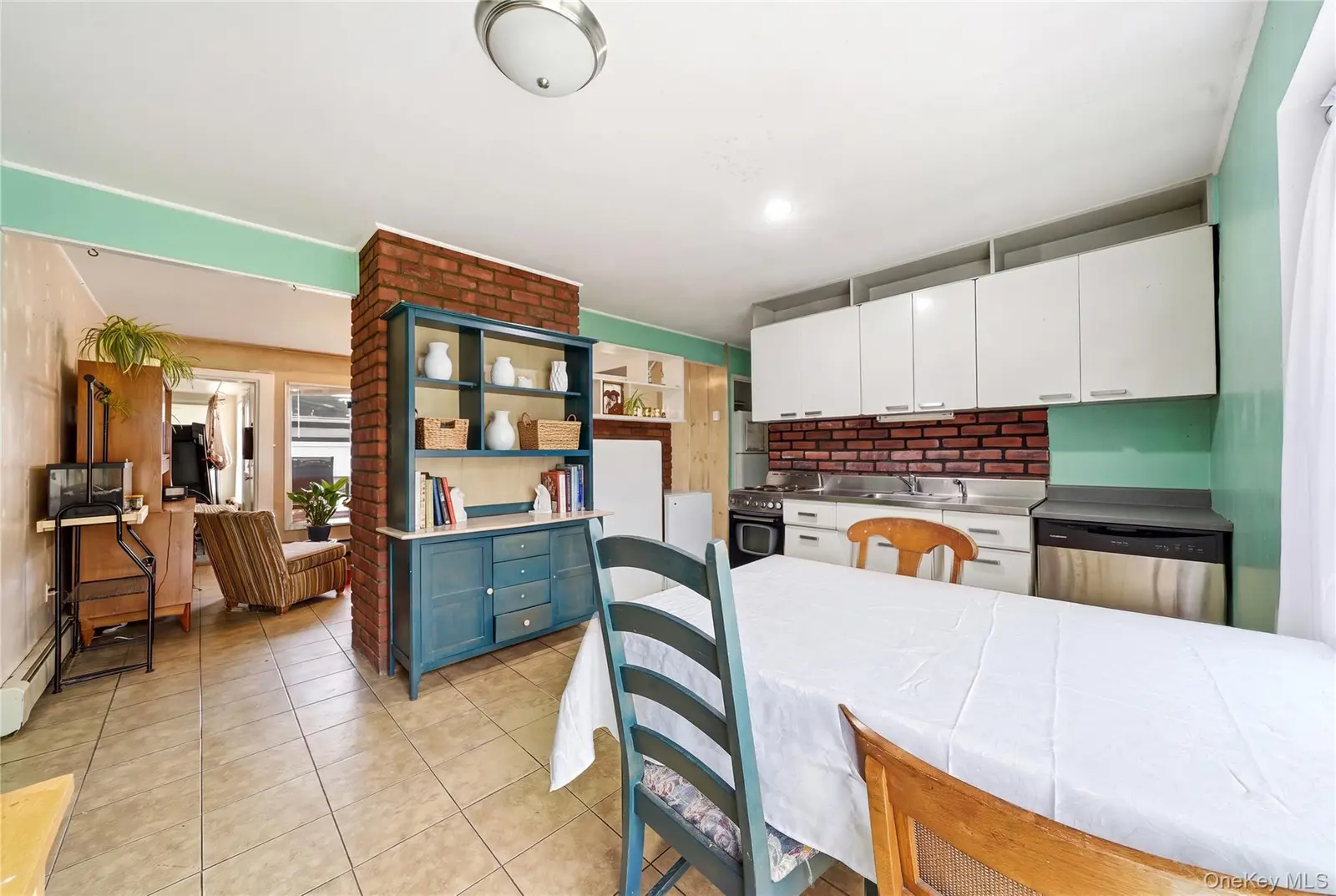 161 Duckpond Drive, photo 4