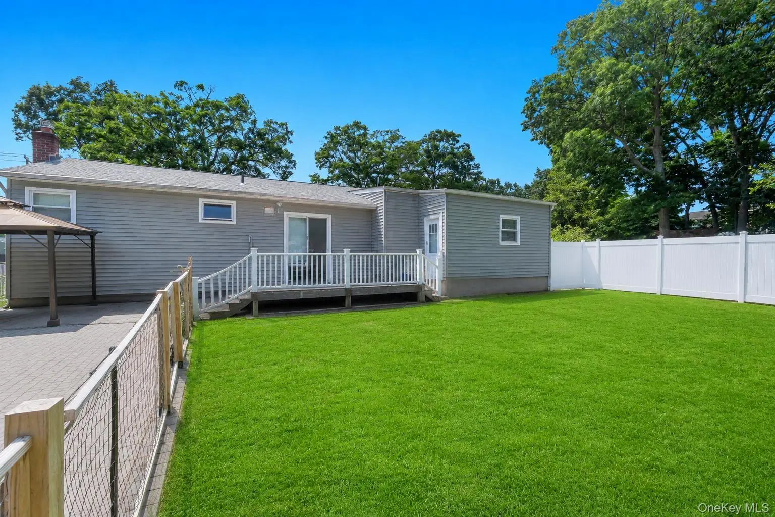 437 Commack Road, photo 6