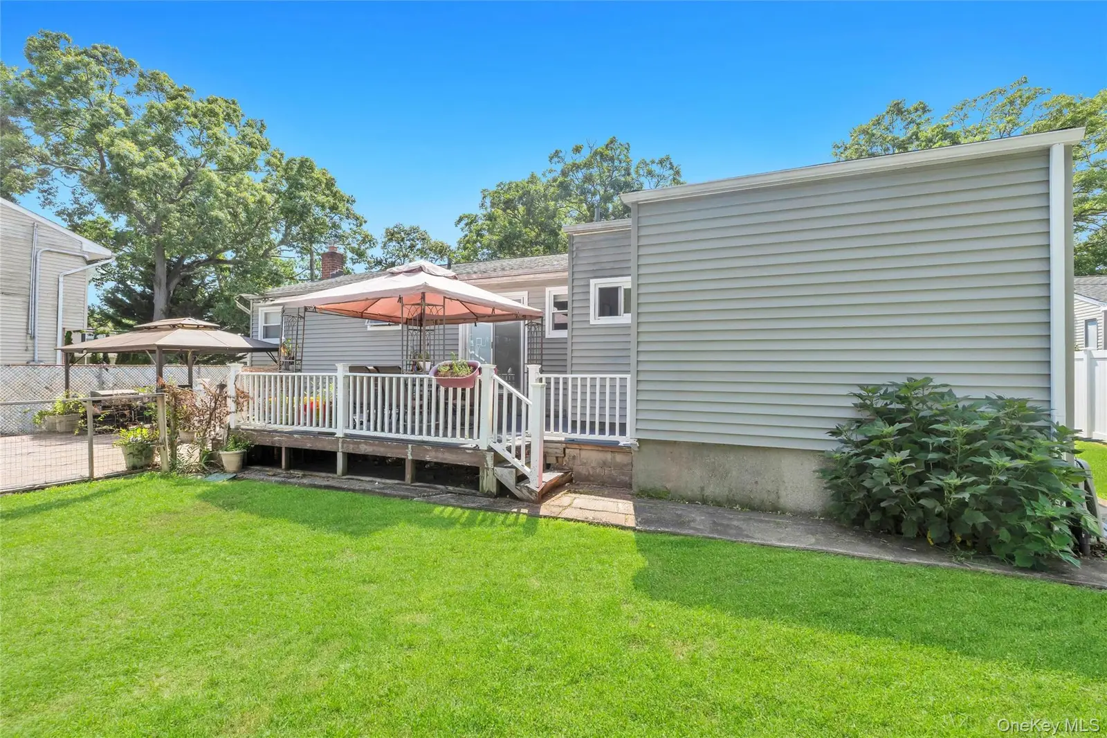 437 Commack Road, photo 7