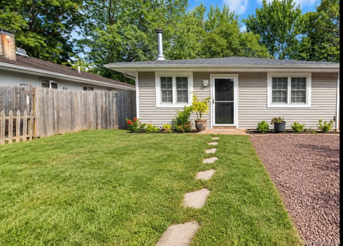 69 Mastic Boulevard, photo 2