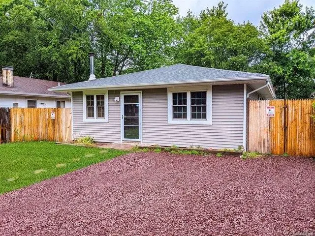 69 Mastic Boulevard, photo 4