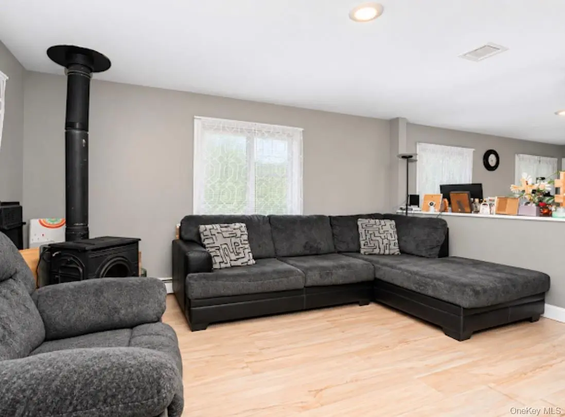 69 Mastic Boulevard, photo 7