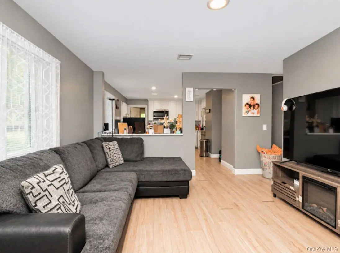 69 Mastic Boulevard, photo 8