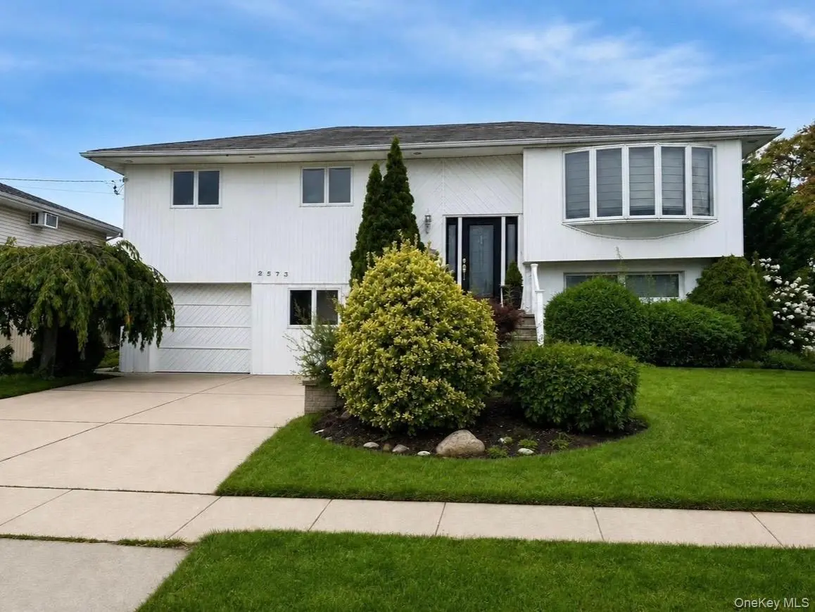 2573 Harvard Lane, photo 1