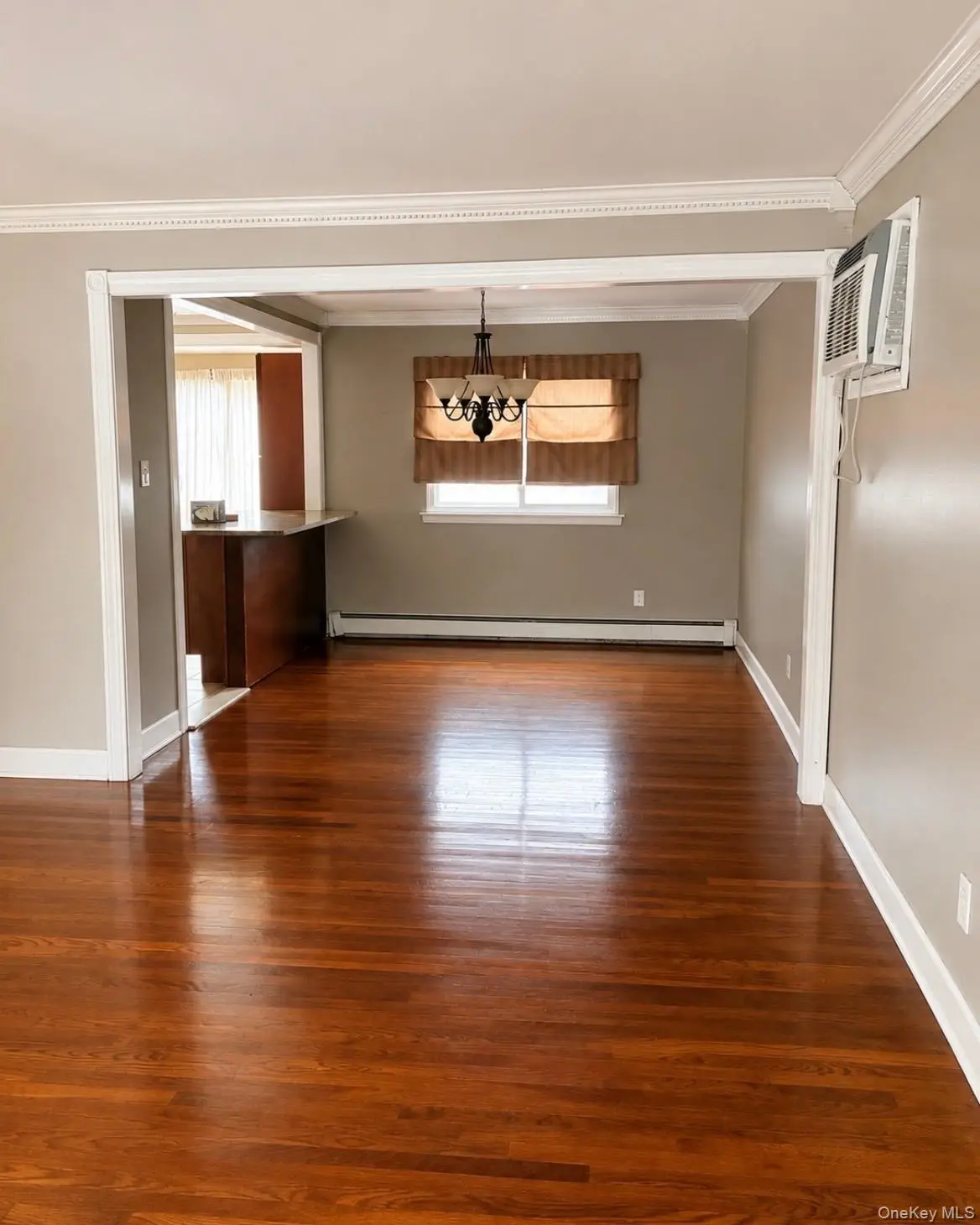 2573 Harvard Lane, photo 2
