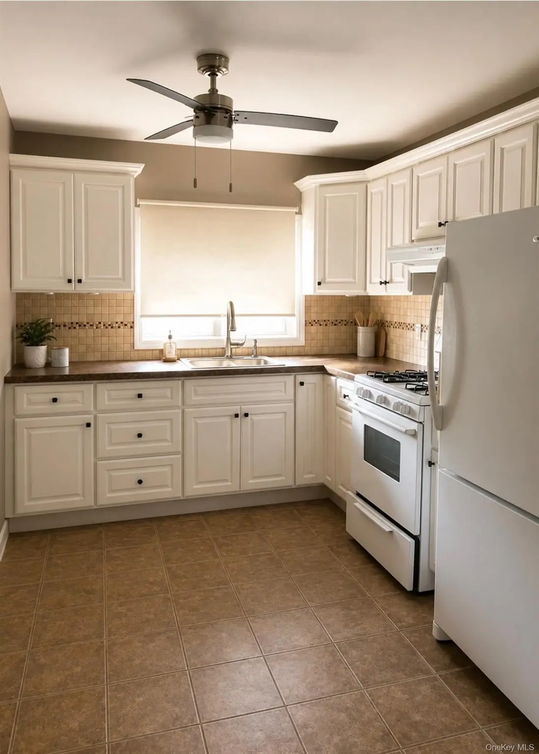 2573 Harvard Lane, photo 4