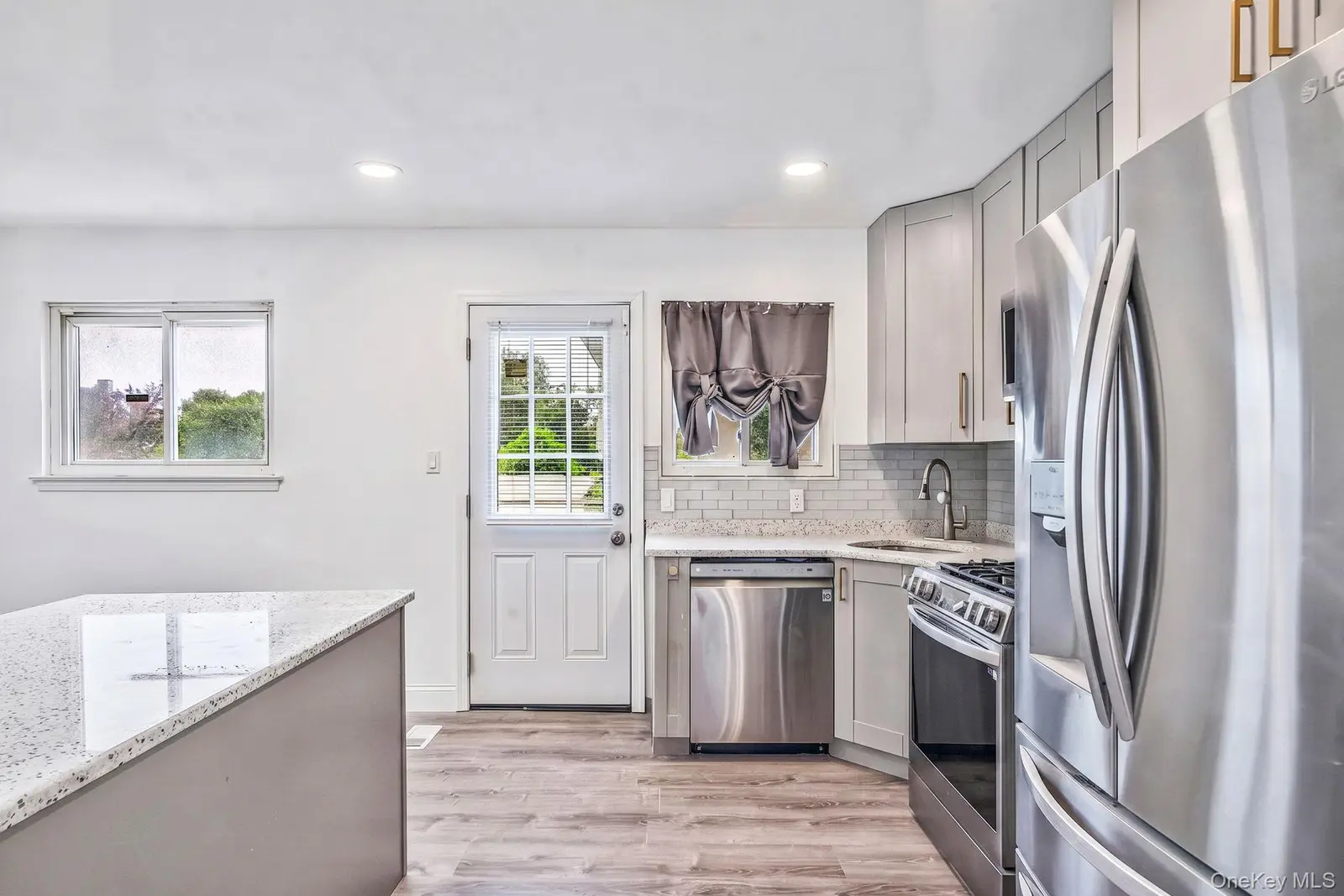 152 Alkier Street, photo 8