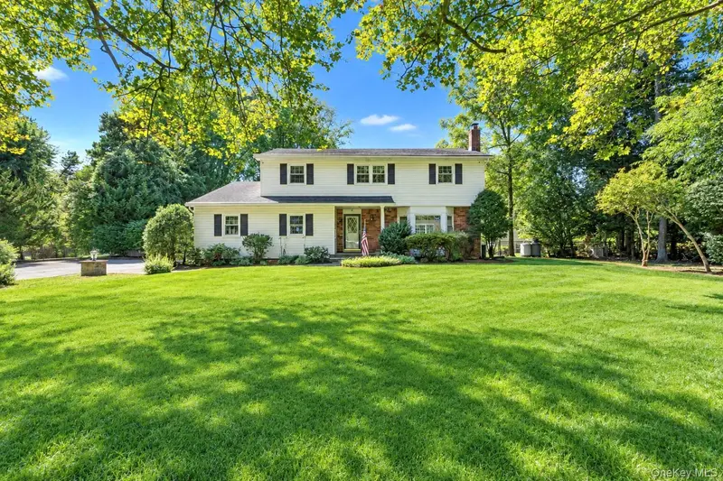 284 Marlin Street, Huntington, NY