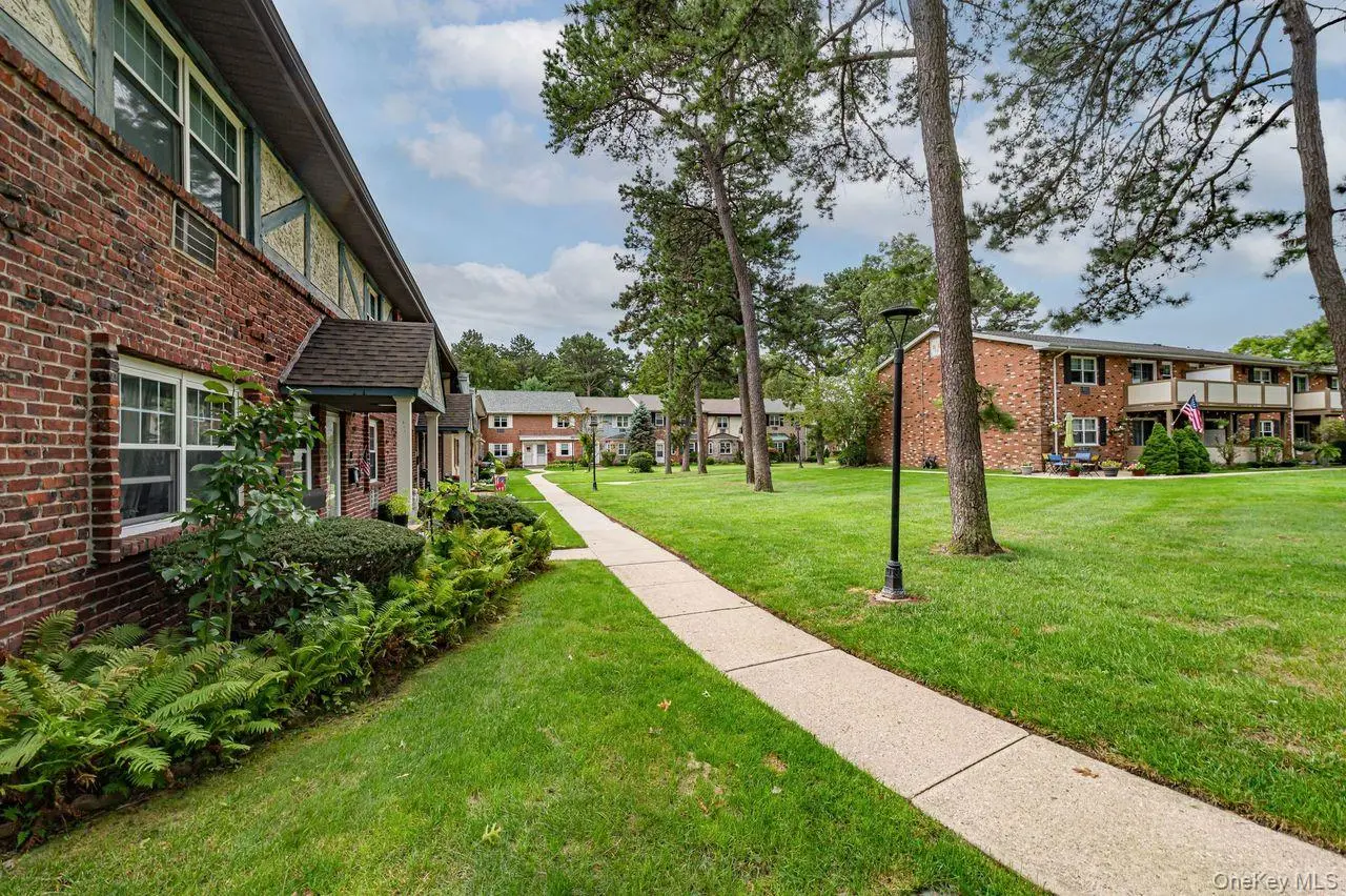 14 Glen Hollow Drive , Unit E37, photo 3