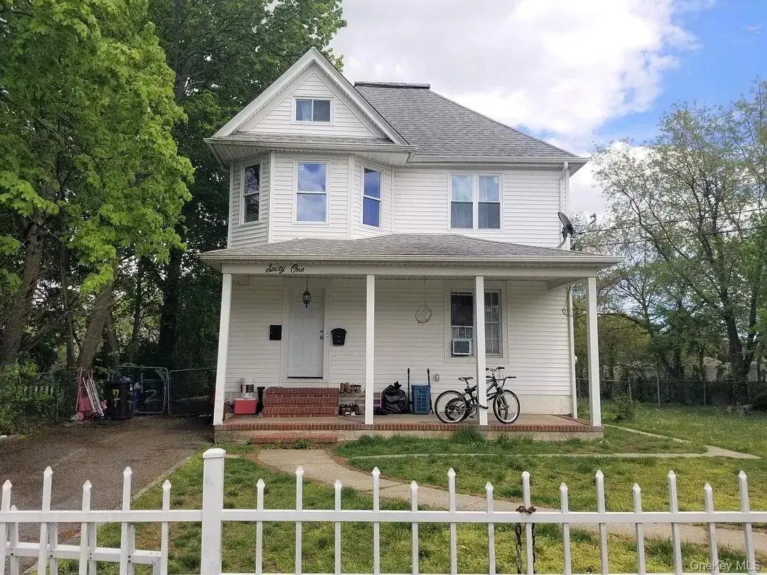 61 East Avenue, photo 1